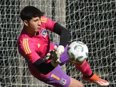 [VIDEO] Revisa los penales atajados por Gabriel Maureira que le dieron el título a Colo-Colo en Argentina