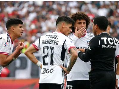 No hay vuelta atrás: La decisión final que tomó la ANFP al pedido de sanción a Colo-Colo por uso de fuegos artificiales