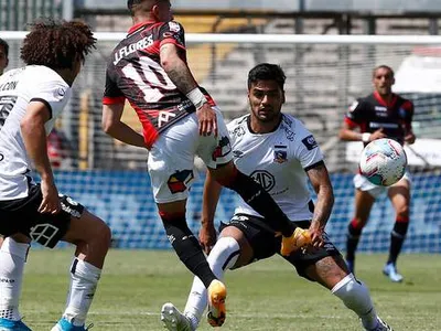 Tejado de vidrio: Defensor titular de Colo-Colo podría perderse el partido ante Católica