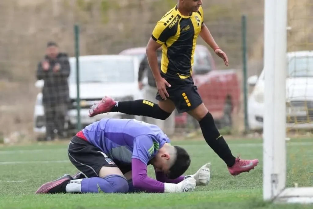 Colo-Colo Sub-16 siendo superado por Coquimbo.