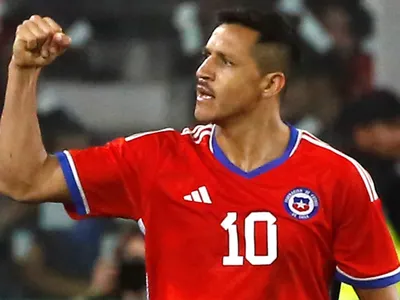 Sueldo estratosférico y un DT de lujo: Revelan los dos nuevos clubes que quieren a Alexis Sánchez