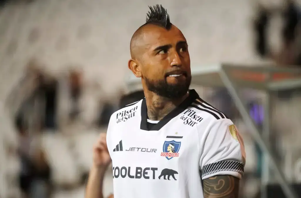 Arturo Vidal no viajará con Colo-Colo para enfrentar a Coquimbo Unido.