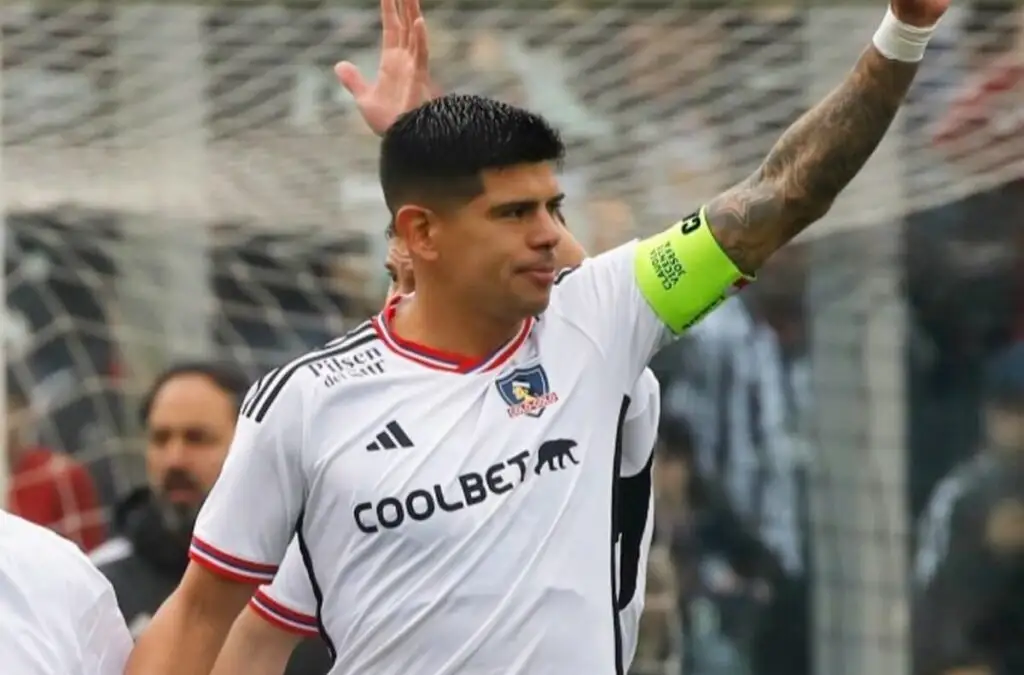 Esteban Pavez recibió el respaldo de Claudio Borghi y Johnny Herrera.
