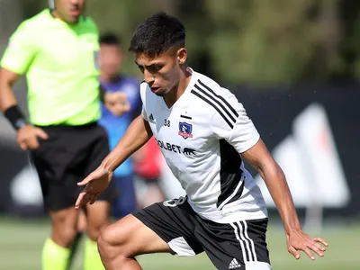 [VIDEO]: Con asistencia de Esteban Paredes y un tiro de larga distancia: Los goles de Colo-Colo vs Deportes Recoleta
