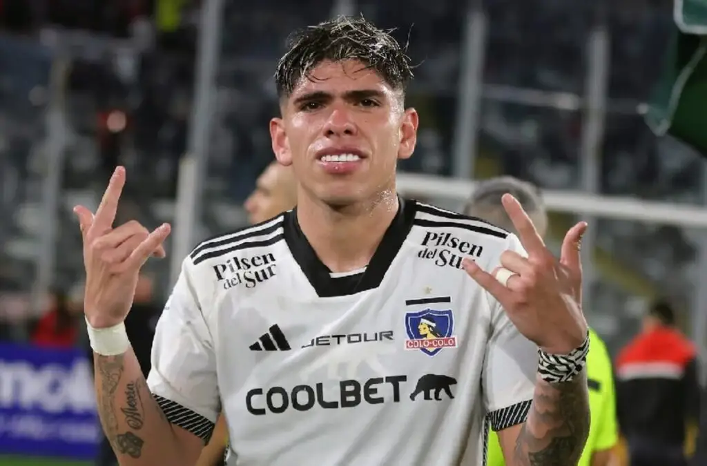 Carlos Palacios generó un cruce de palabras entre Colo-Colo y Boca Juniors.