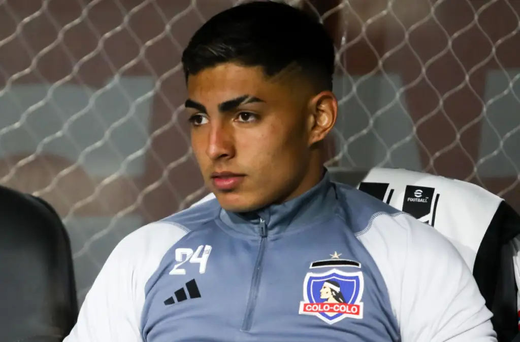 Jordhy Thompson recibió potente recado de Gary Medel.