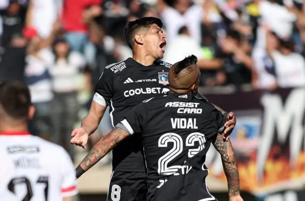 Colo-Colo  se coronó como campeón del fútbol chileno.