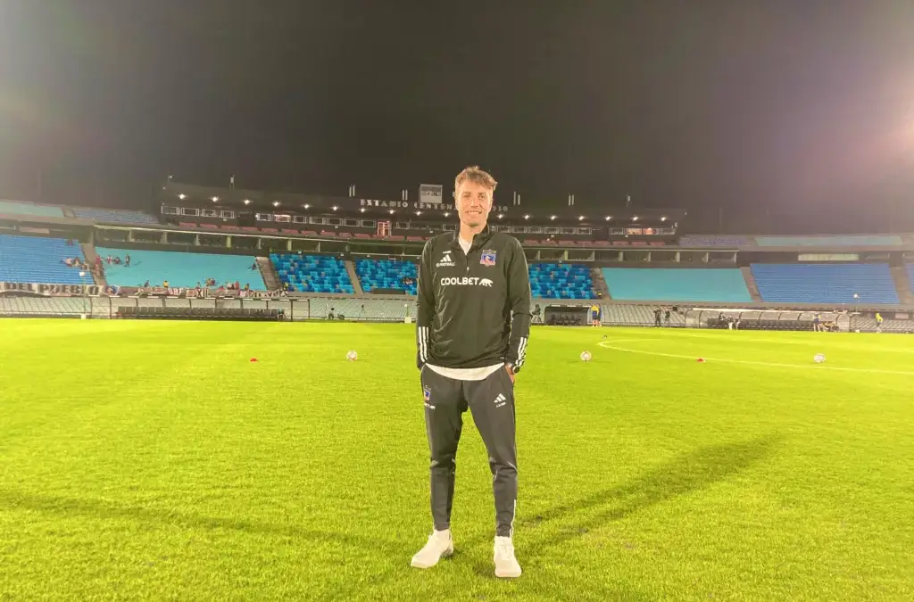 José Altieri con la indumentaria de Colo-Colo.