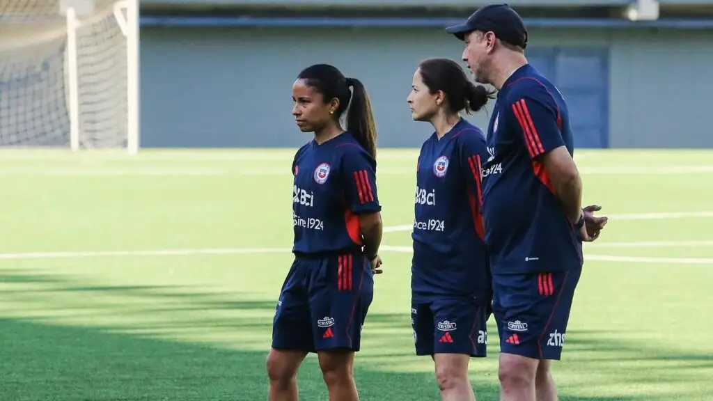 Francisca Mardones se sumó al cuerpo técnico de Luis Mena.