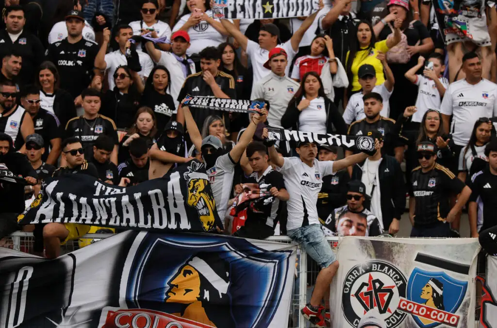 Hinchas de Colo-Colo tienen prohibido asistir al partido ante Fortaleza.
