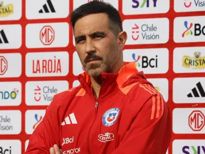 «Estaremos presentes»: Claudio Bravo confirma su asistencia a especial invitación de Colo-Colo