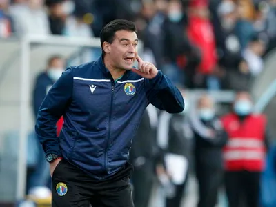A la FIFA: Entrenador de Audax Italiano lanzó potente crítica al cuerpo arbitral del duelo ante Colo-Colo