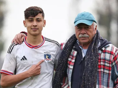 [VIDEO]: Franco Garrido, nieto de Carlos Caszely, anotó doblete en la clasificación de Colo-Colo Sub-16