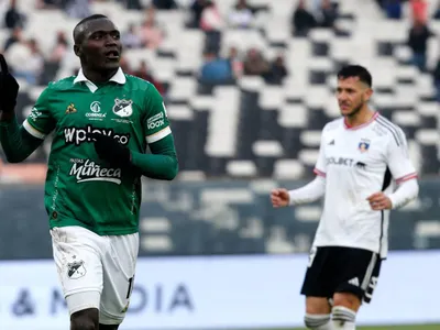 Hinchas de Colo-Colo lapidan a Ramiro González por su desempeño ante Deportivo Cali: «Increíble que sea profesional»