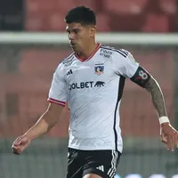 El emotivo detalle de la jineta de capitán que portó Esteban Pavez en el empate de Colo-Colo y Unión Española