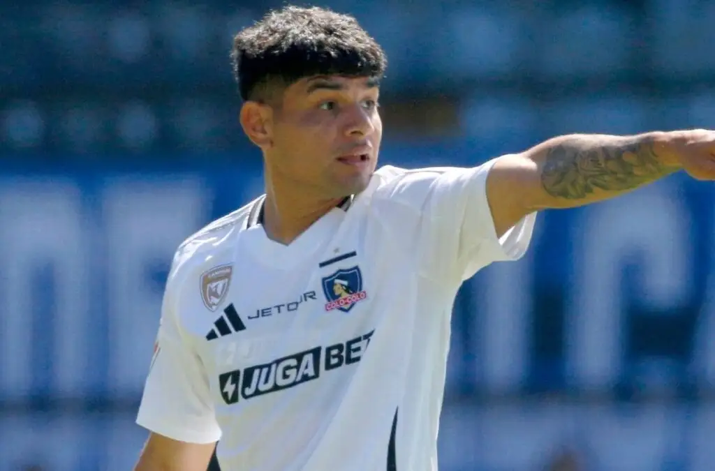 Claudio Aquino recibió palabras de Carlos Palacios.