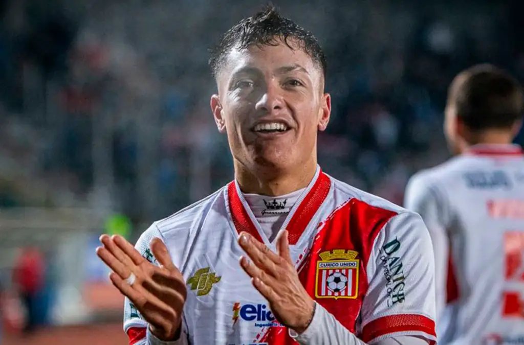 Cristián Zavala deberá dejar Curicó Unido para volver a Colo-Colo.