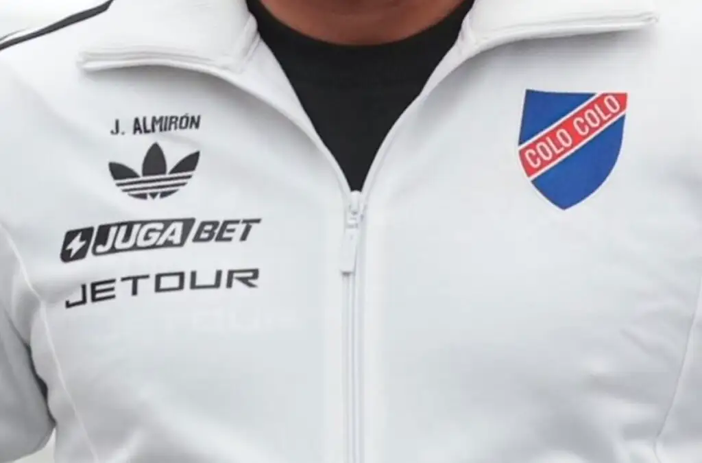 Adidas lanzó al meecado toda las prendas de Colo-Colo para el Centenario.