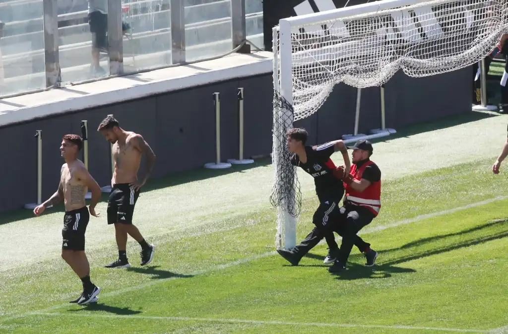 Santiago, 8 marzo 2024.Se realiza el arengazo de la Garra Blanca en el Estadio Monumental previo al clasico contra Universidad de ChileJonnathan Oyarzun/Photosport