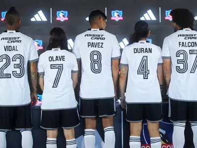 Se revelaron los nombres de los jugadores de Colo-Colo que más piden estampar los hinchas