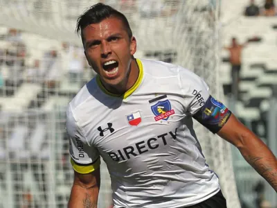 «No le pesa la camiseta»: Gonzalo Fierro eligió al reemplazante de Alan Saldivia en Colo-Colo