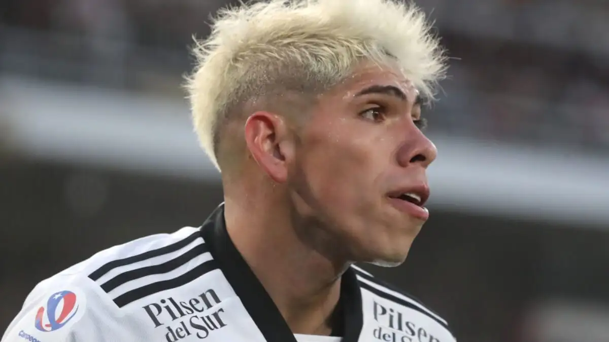 Carlos Palacios sufrió una lesión de clavícula.