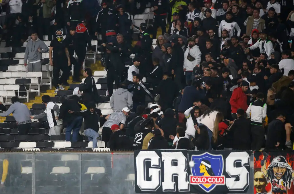 Los incidentes en partido de Colo Colo en Copa Libertadores