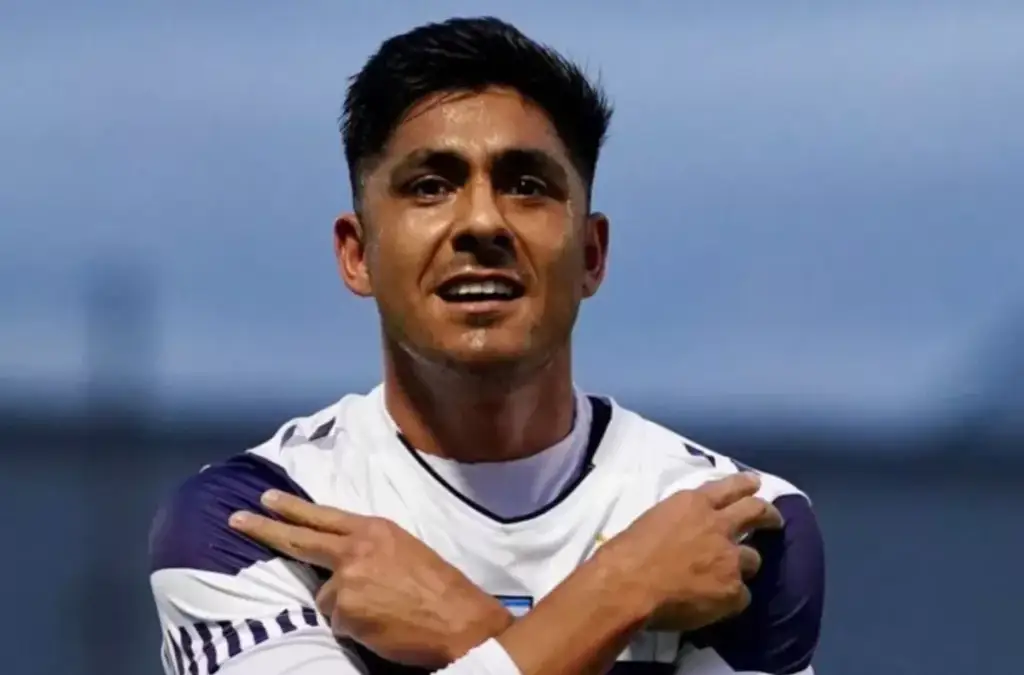 Cristián Tarragona tiene una sanción de cinco partidos en Torneo Conmebol, lo que siembra dudas en su posible fichaje por Colo-Colo.