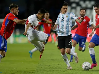 Aseguran que Colo-Colo no buscará el fichaje de dos jugadores pedidos por la hinchada
