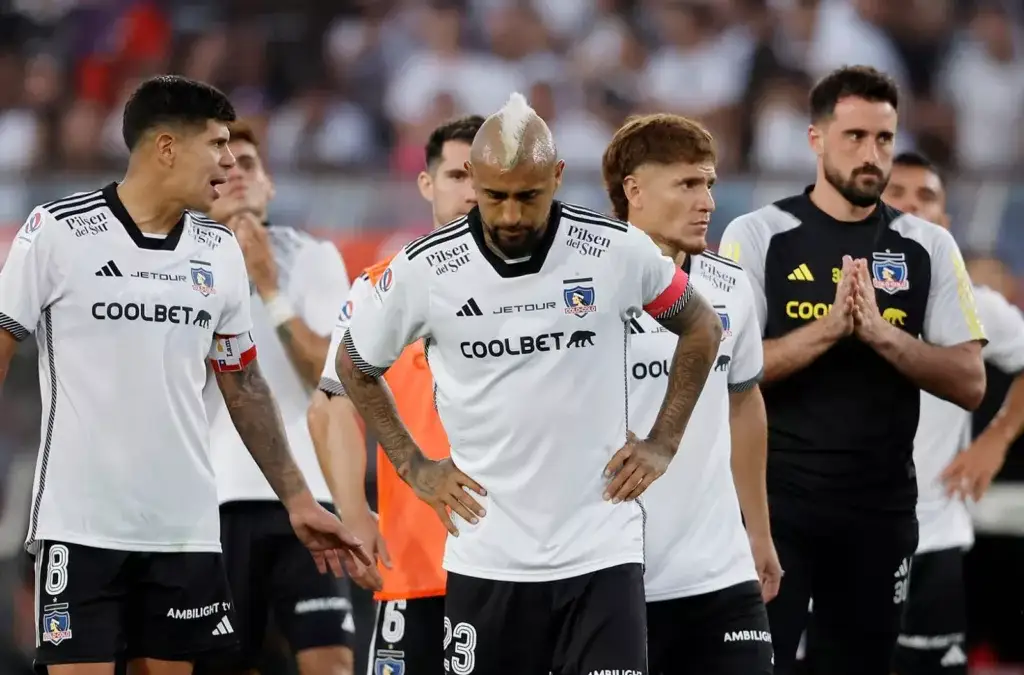 Colo-Colo cayó ante la U y perdió el invicto de 23 años en el Estadio Monumental.