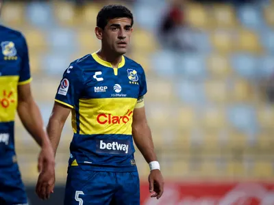 Con dos ex Colo-Colo y sin Julio Barroso: La formación que usará Everton frente al Cacique