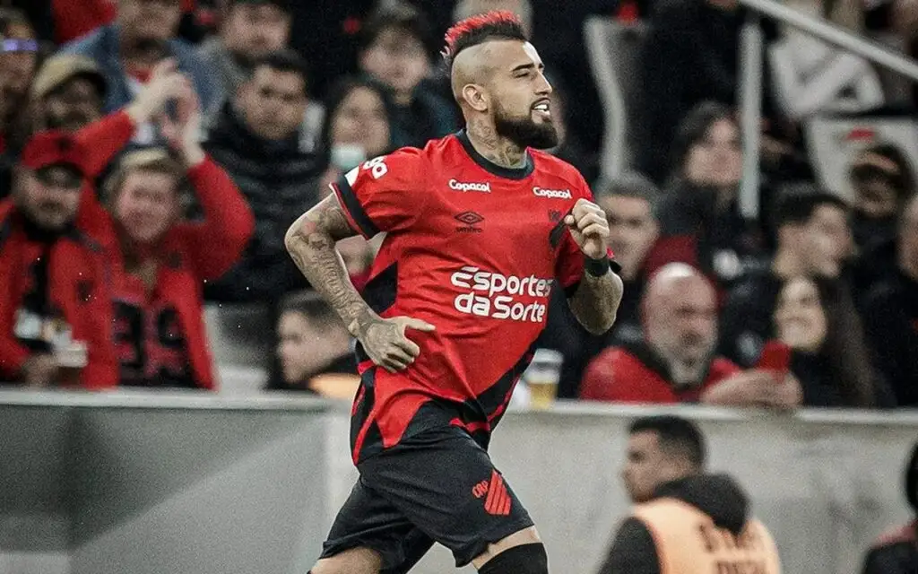 Arturo Vidal no atraviesa un buen momento personal en tierras brasileñas.