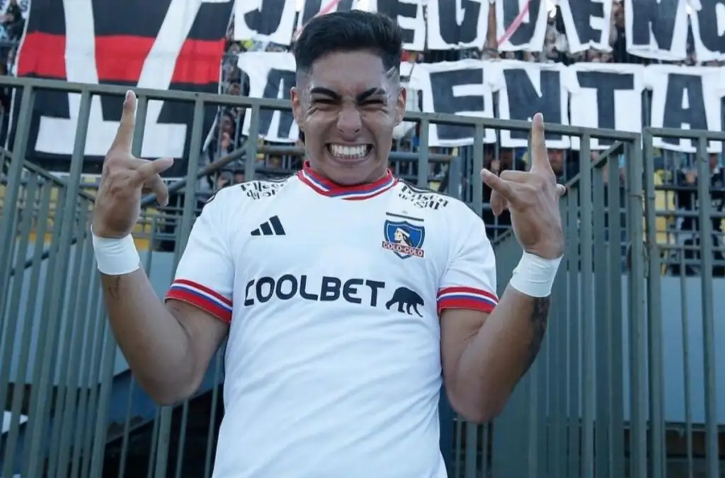 Jordhy Thompson tuvo un buen paso futbolístico por Colo-Colo.