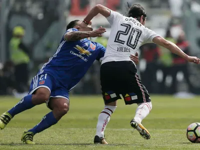 ¿Cambio de bando? Aseguran que un campeón con Universidad de Chile podría llegar a Colo-Colo