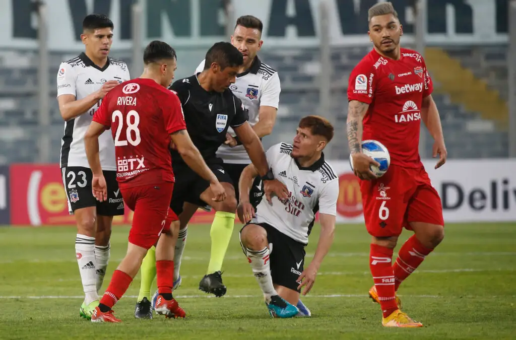 Ñublense se convirtió en la «bestia negra» de Colo-Colo en los últimos años.