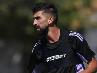 Desde la interna de Colo-Colo aclaran la situación de Emiliano Amor: «De a poco»