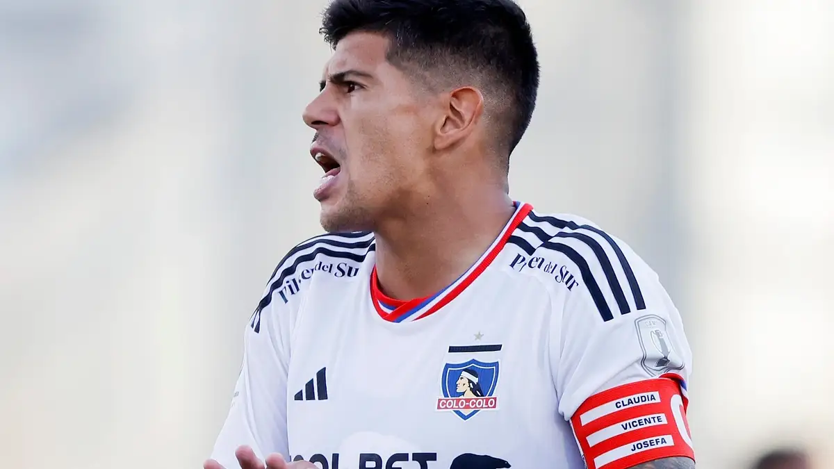 Esteban Pavez se peleó con su papá al momento de llegar a Colo-Colo.
