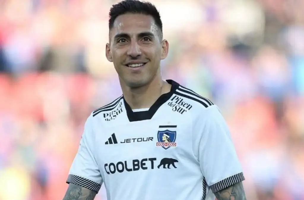 Javier Correa tendría su primera titularidad con la camiseta de Colo-Colo.