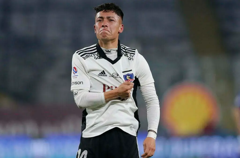 Cristián Zavala estaría buscando partir de Colo-Colo y Curicó Unido es opción.