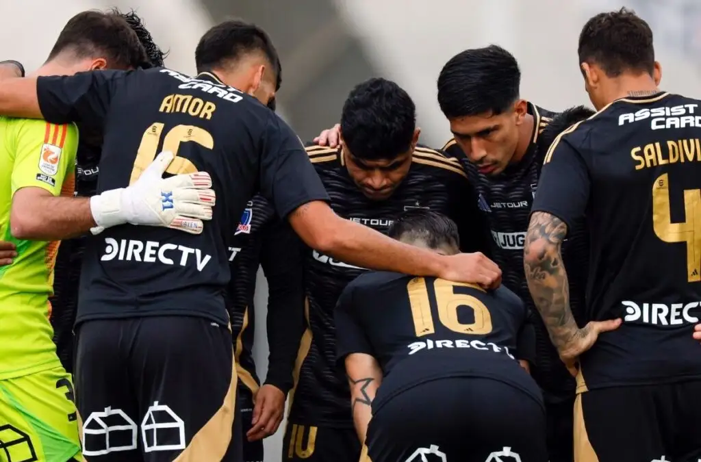 Plantel de Colo-Colo está bajo constantes críticas por su negativo presente deportivo.