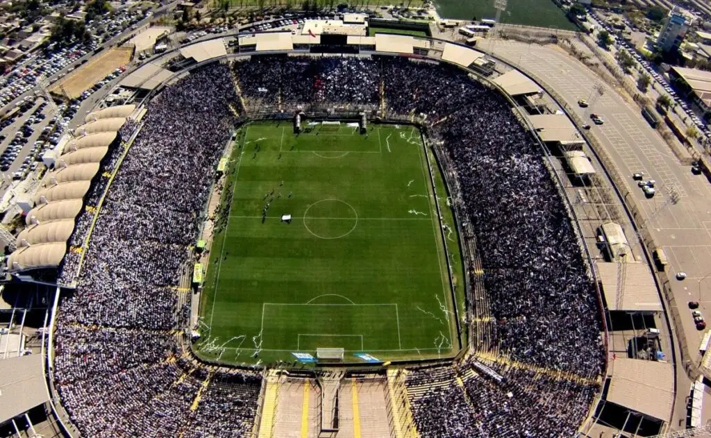 Estadio Monumental necesita una profunda remodelación según los hinchas.