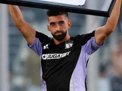 ¿Salida definitiva? Revelan el nombre del equipo extranjero que buscaría el fichaje de Emiliano Amor