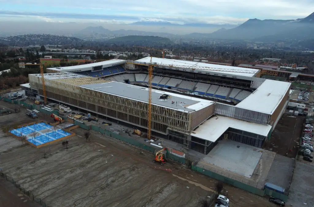 Universidad Católica se acordó de Colo-Colo en la construcción del Claro Arena.