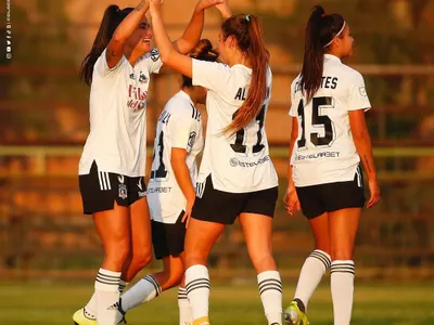 Demoledor campeonato de Colo-Colo Femenino