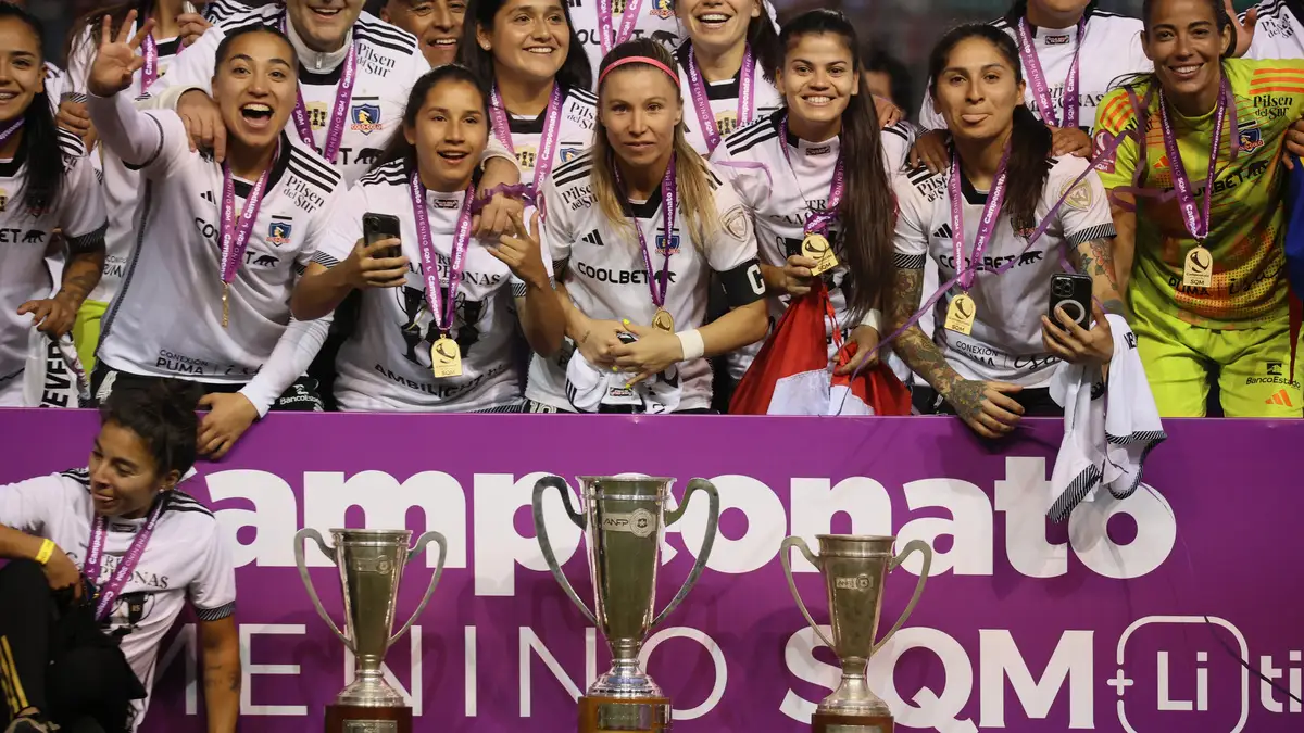 La capitana del Cacique celebra otro título más. Dragomir Yankovic/Photosport.