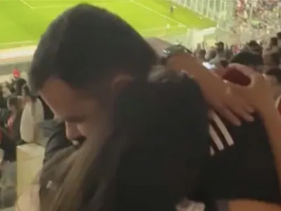 «No podía ser de otra forma»: La emotiva pedida de matrimonio en el Estadio Monumental tras el triunfo de Colo-Colo