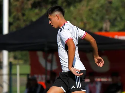 Miguel Toledo: El prometedor canterano que entrena con el primer equipo y busca convencer a Gustavo Quinteros