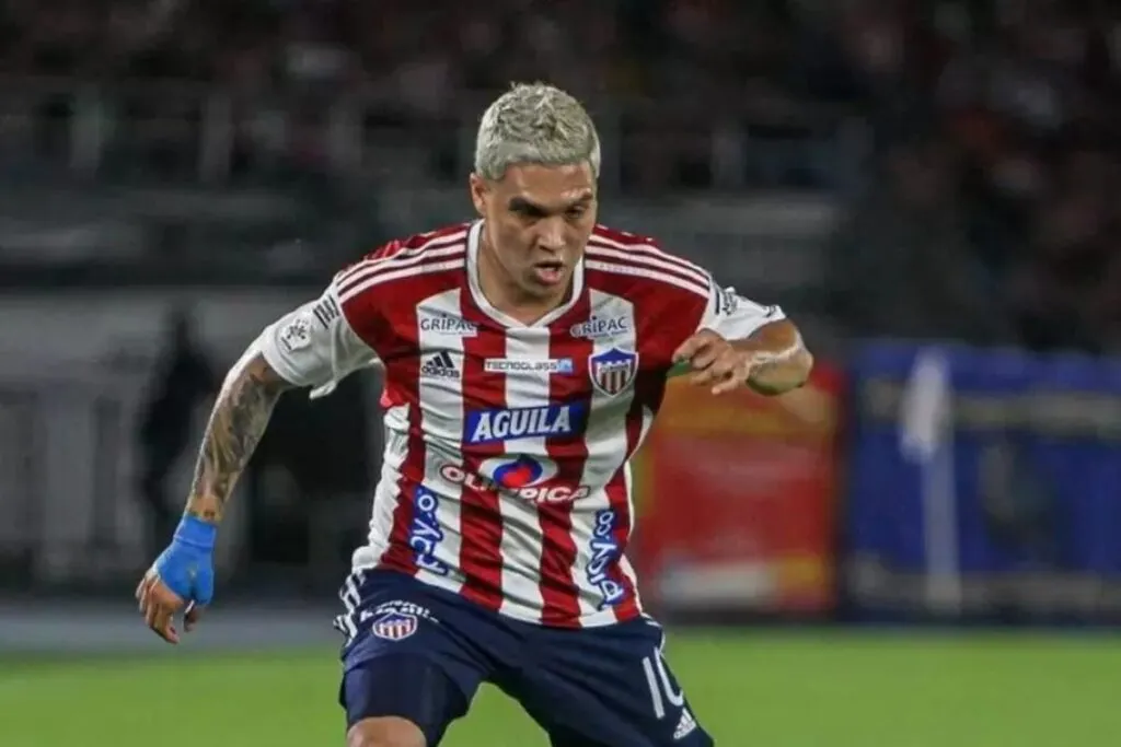 Juan Fernando Quintero con la camiseta de