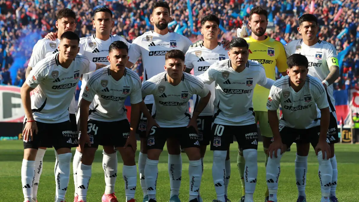 Formación de Colo-Colo vs Universidad de Chile.