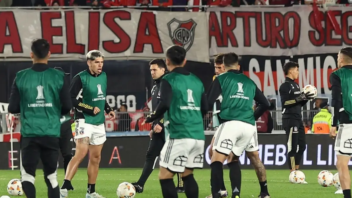 Colo-Colo enfrenta a River Plate.